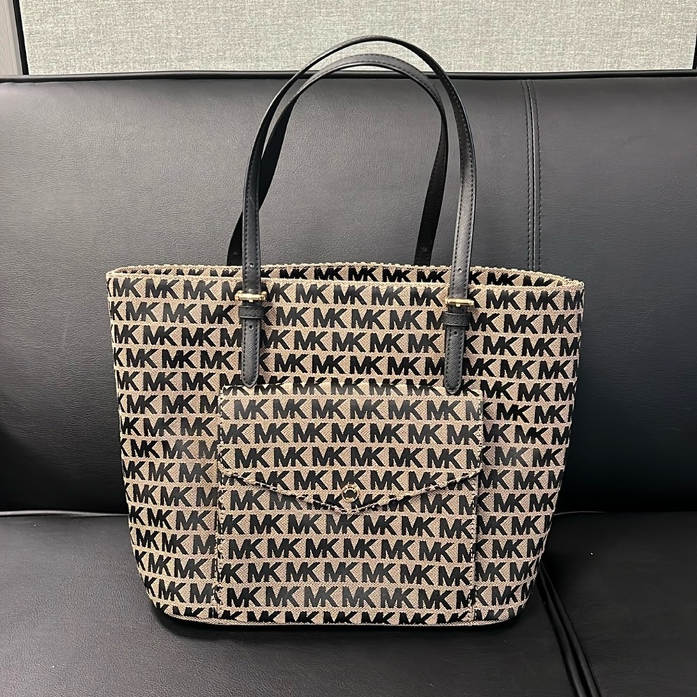 Michael Kors - Jet Set MK Signature Beige Jacquard Tote Bag